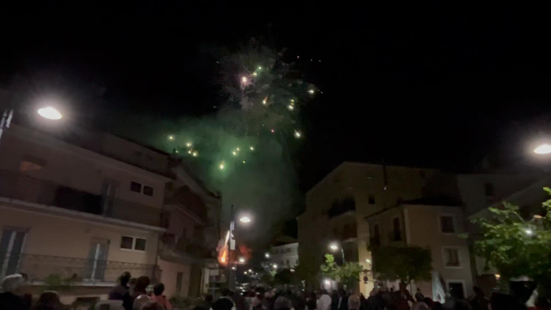 🎇 Finale dei fuochi pirotecnici in onore del Patrono Sant’Anselmo Martire