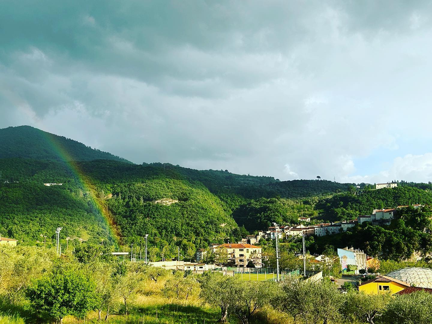 🌈 poco fa..
#vietridipotenza #basilicata #lucania #portadellalucania #visitvietridipotenza #italyturism #melandro #picoftheday #holiday #italytour #italytrip #southitaly #igers_vietridipotenza #photooftheday #photo #beatiful #naturephotography #like4like #igradinidellamore #gradinidellamore #landscape_captures #landscape #paradise #hdr #visitvietri #tipica #tipicavietri